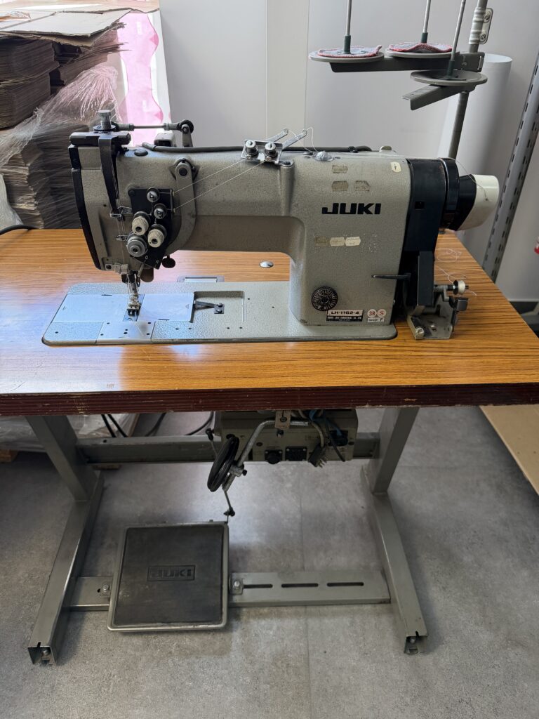 Maszyna do szycia dwuigłowa JUKI LH 1162-4